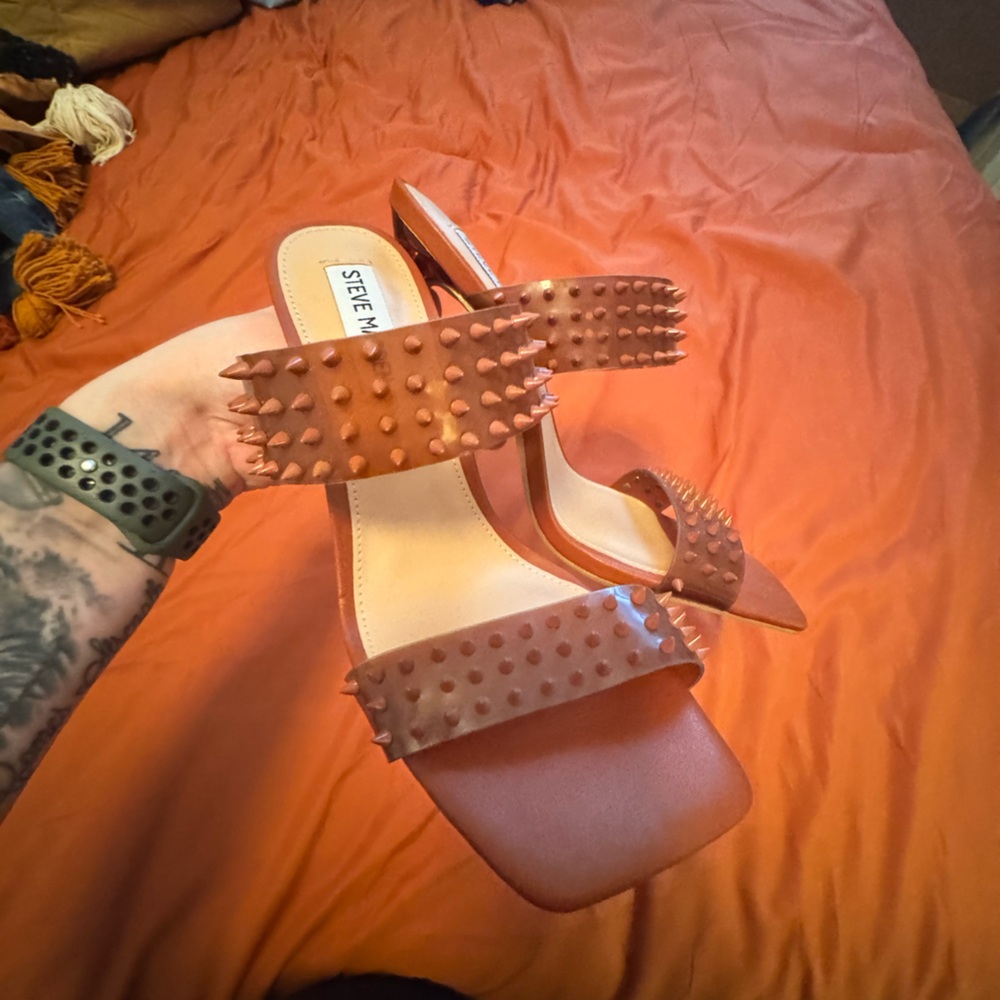 Steve Madden Spike Pumps